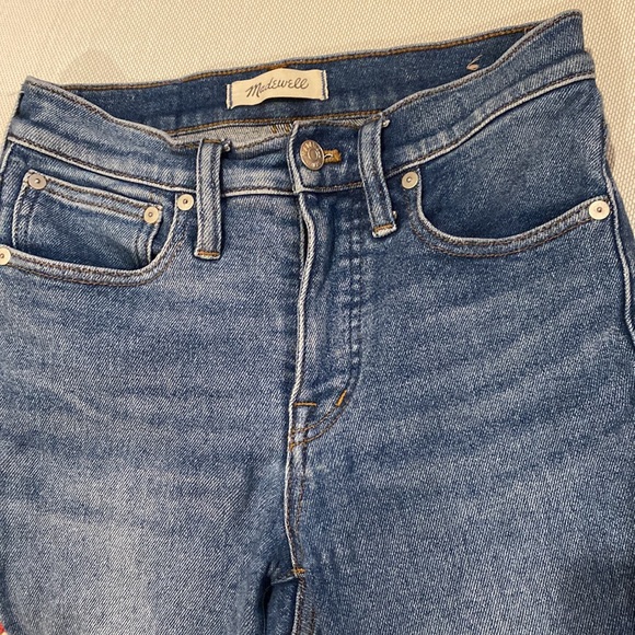 Perfect boot cute jeans 🫶🏻 - Picture 2 of 3